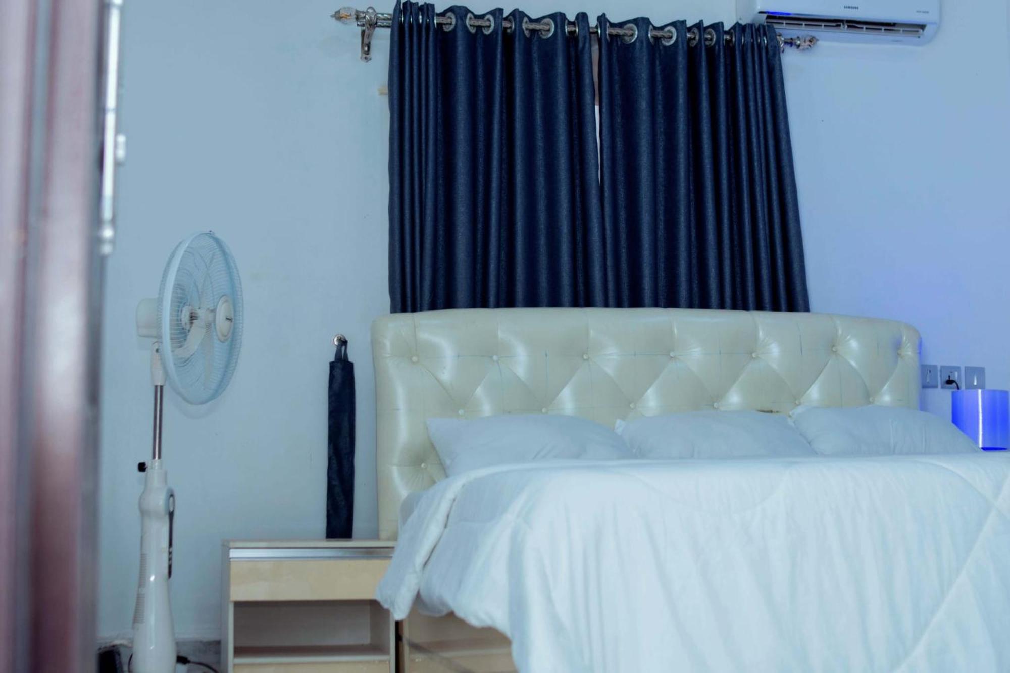 Feyintola Shortlet Apartment Ondo Ngoại thất bức ảnh
